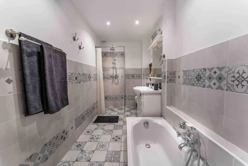 Au Coeur Du Vieux-Nice 2 Pieces Proche De La Mer Apartment